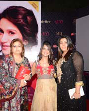 Zaara with mother and Arpita Bansal
